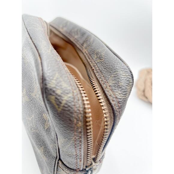 Vintage Louis Vuitton Trousse Toilette 23 Monogram Cosmetic Bag [OLD] - Picture 14 of 16